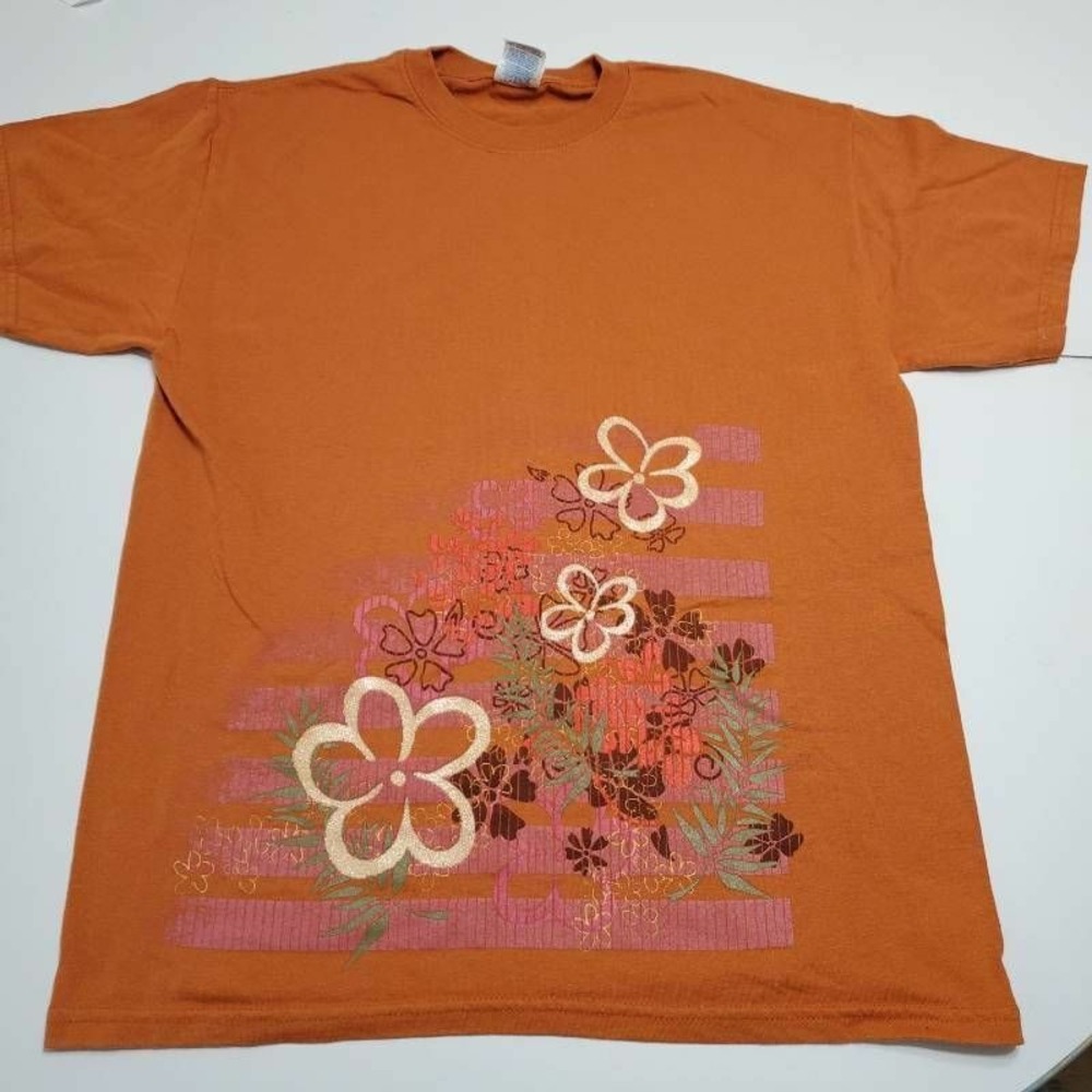 Gildan Womens T-Shirt Orange Short Sleeve Crew Neck Embroidered Pullover Tee M